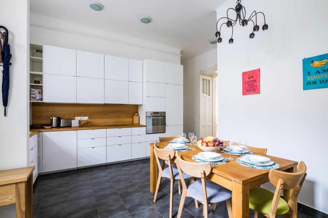 Captain Buda Apartment Budapest Luaran gambar
